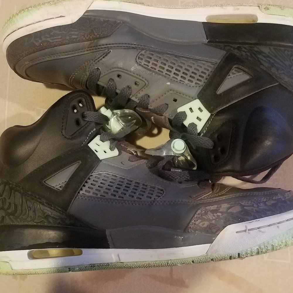 Air Jordan Spikize